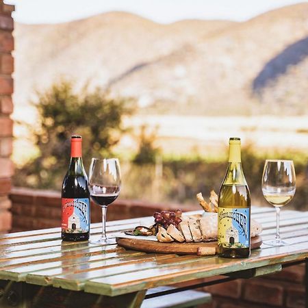 Otavi Vineyards Self-Catering & Camping Eksteriør billede